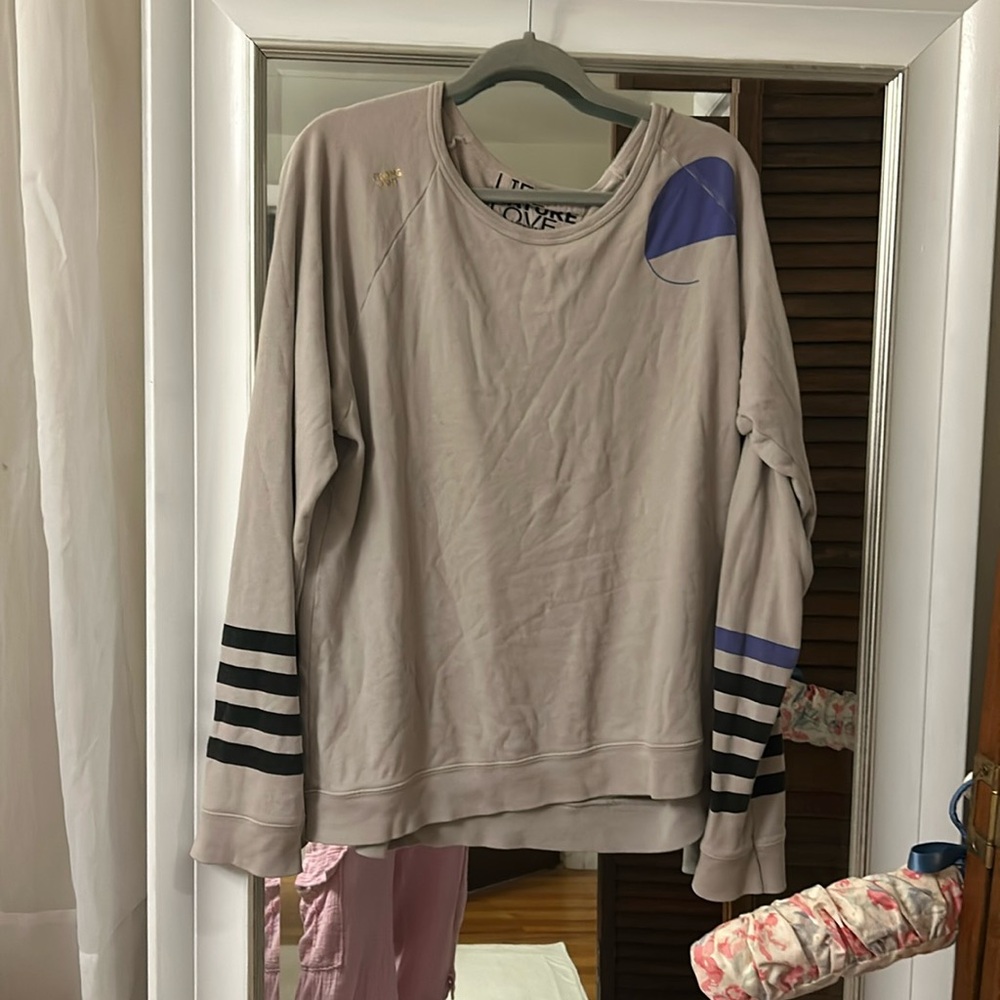 Free city crewneck